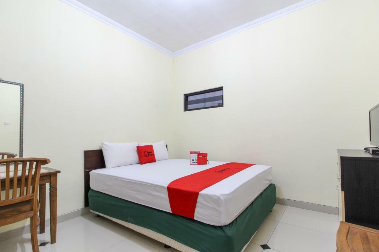 เรดดอร์ซ เนียร์ รูมะฮ์ ซากิต กอนดองจาตูร์ Hotel Maguwo ภายนอก รูปภาพ