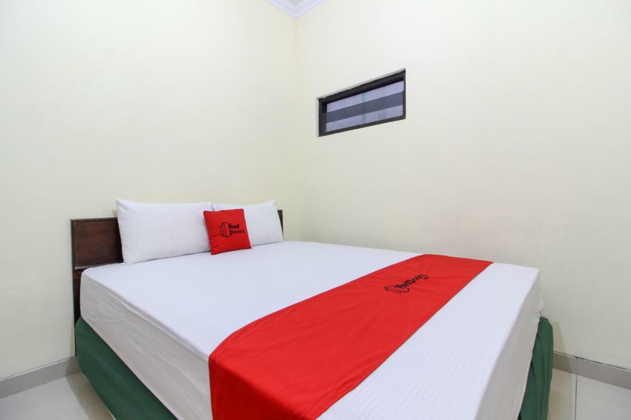 เรดดอร์ซ เนียร์ รูมะฮ์ ซากิต กอนดองจาตูร์ Hotel Maguwo ภายนอก รูปภาพ
