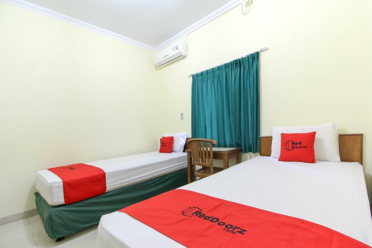 เรดดอร์ซ เนียร์ รูมะฮ์ ซากิต กอนดองจาตูร์ Hotel Maguwo ภายนอก รูปภาพ