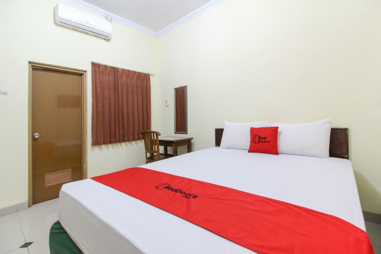 เรดดอร์ซ เนียร์ รูมะฮ์ ซากิต กอนดองจาตูร์ Hotel Maguwo ภายนอก รูปภาพ