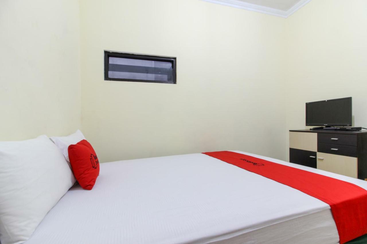 เรดดอร์ซ เนียร์ รูมะฮ์ ซากิต กอนดองจาตูร์ Hotel Maguwo ภายนอก รูปภาพ
