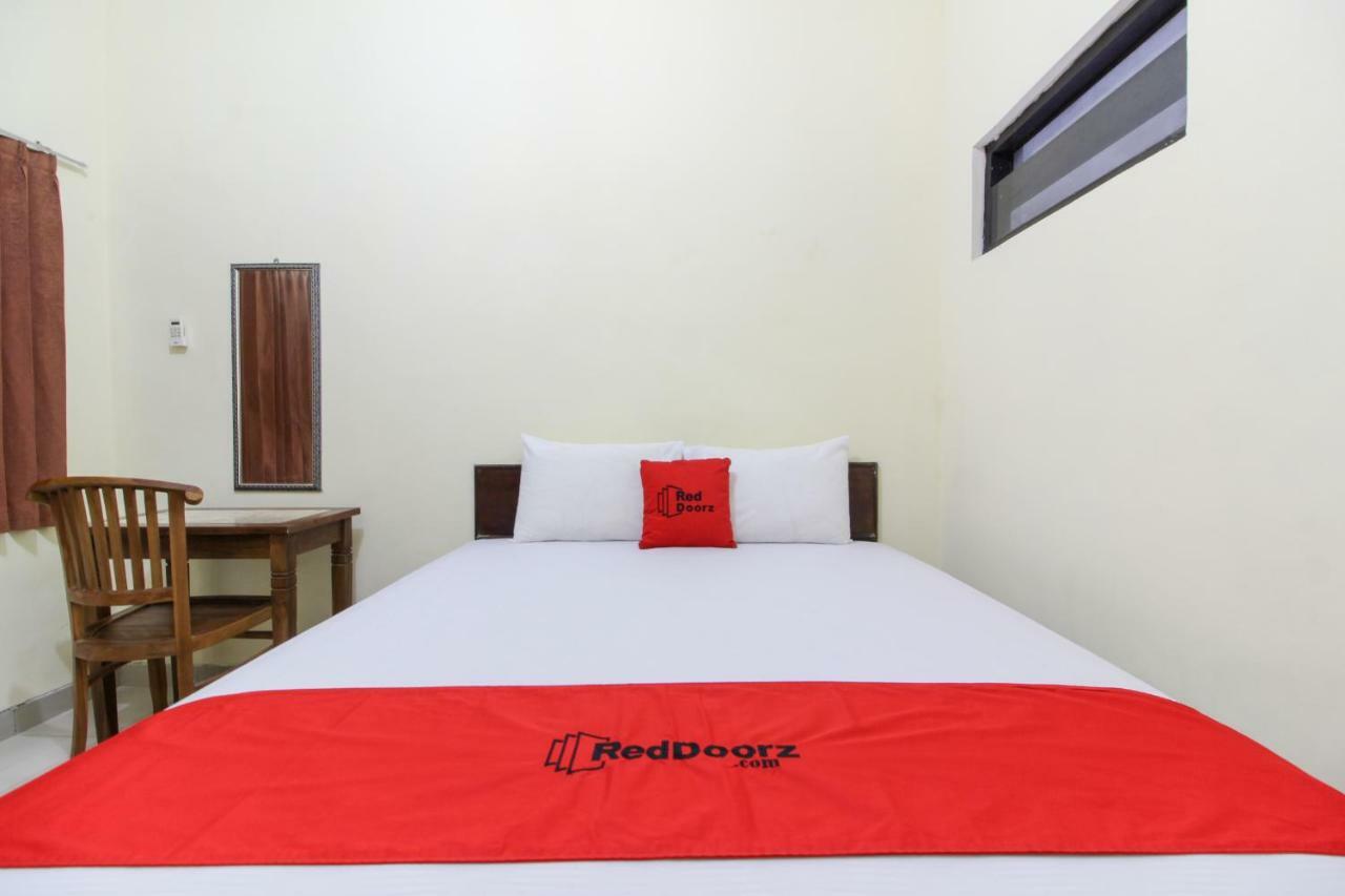 เรดดอร์ซ เนียร์ รูมะฮ์ ซากิต กอนดองจาตูร์ Hotel Maguwo ภายนอก รูปภาพ